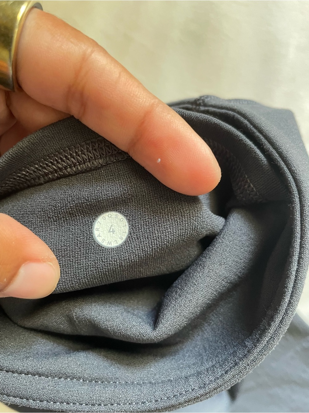 Lululemon Reveal 7/8 Tight *Vortex 25"
Blue Tied - Picture 11 of 11